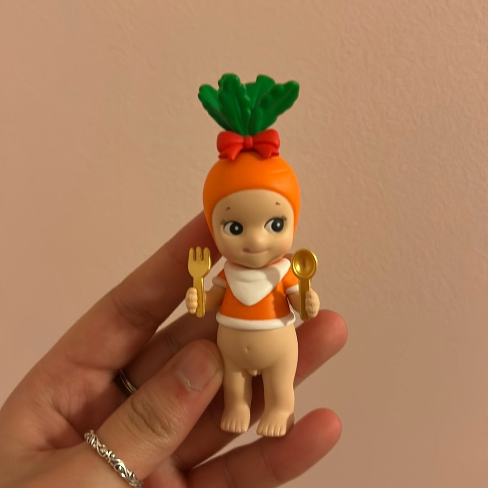 christmas dinner carrot sonny angel